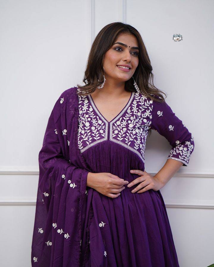 Kurti Pants And Lace Dupatta