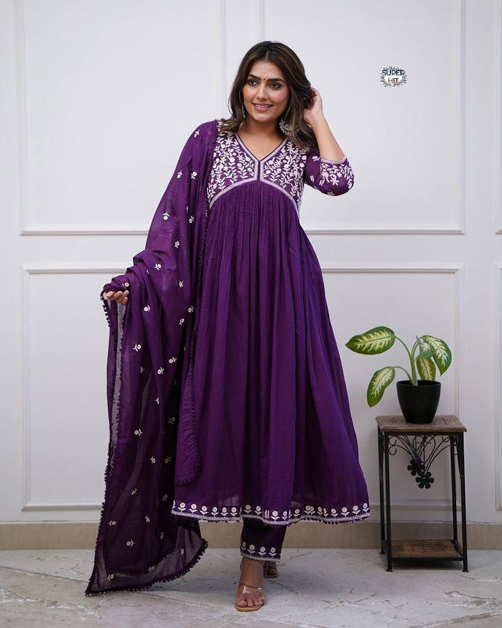Kurti Pants And Lace Dupatta