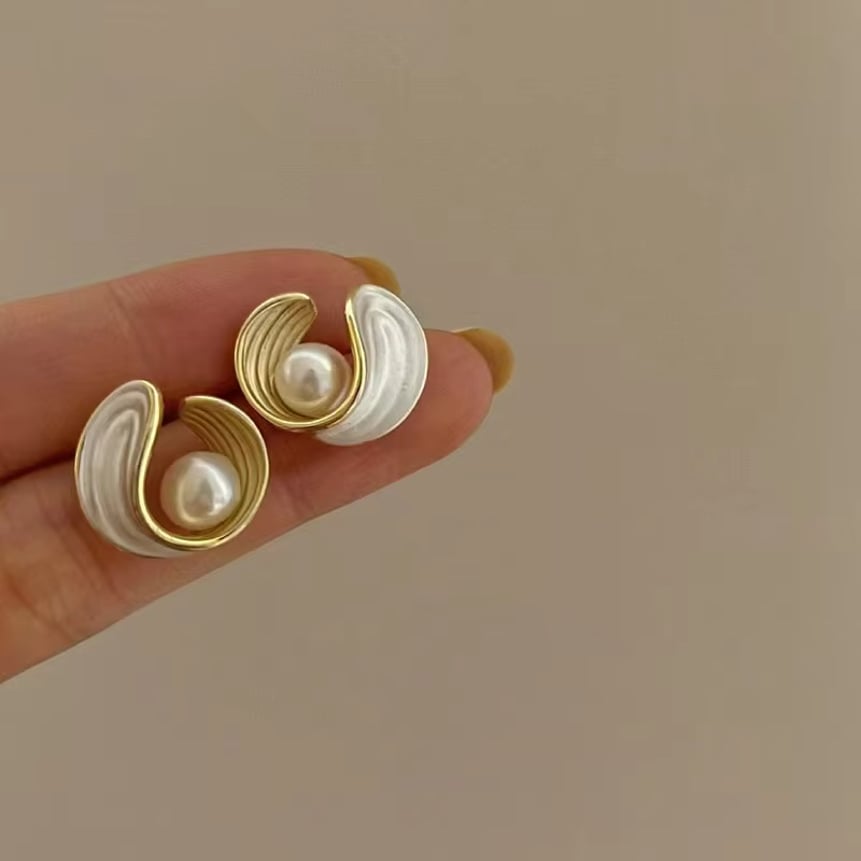 Pearl White Stud Earrings – Minimalist Vibes
