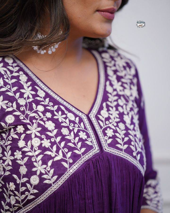 Kurti Pants And Lace Dupatta
