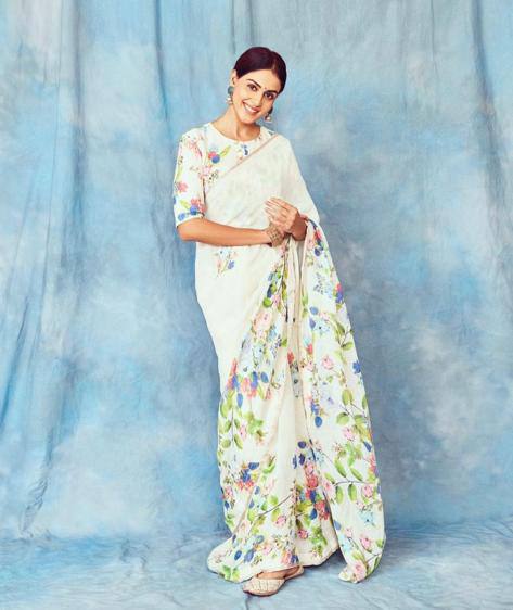 Plain Linen Saree with Digital Print